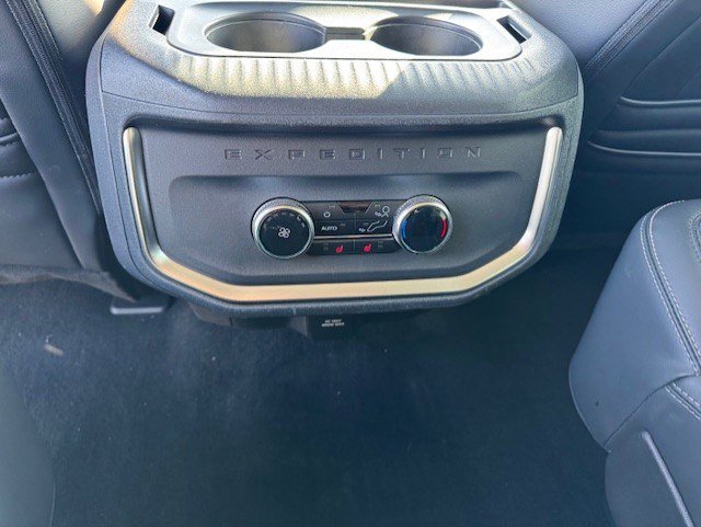Used 2025 Ford Expedition Platinum w/ Driver's Package image 29