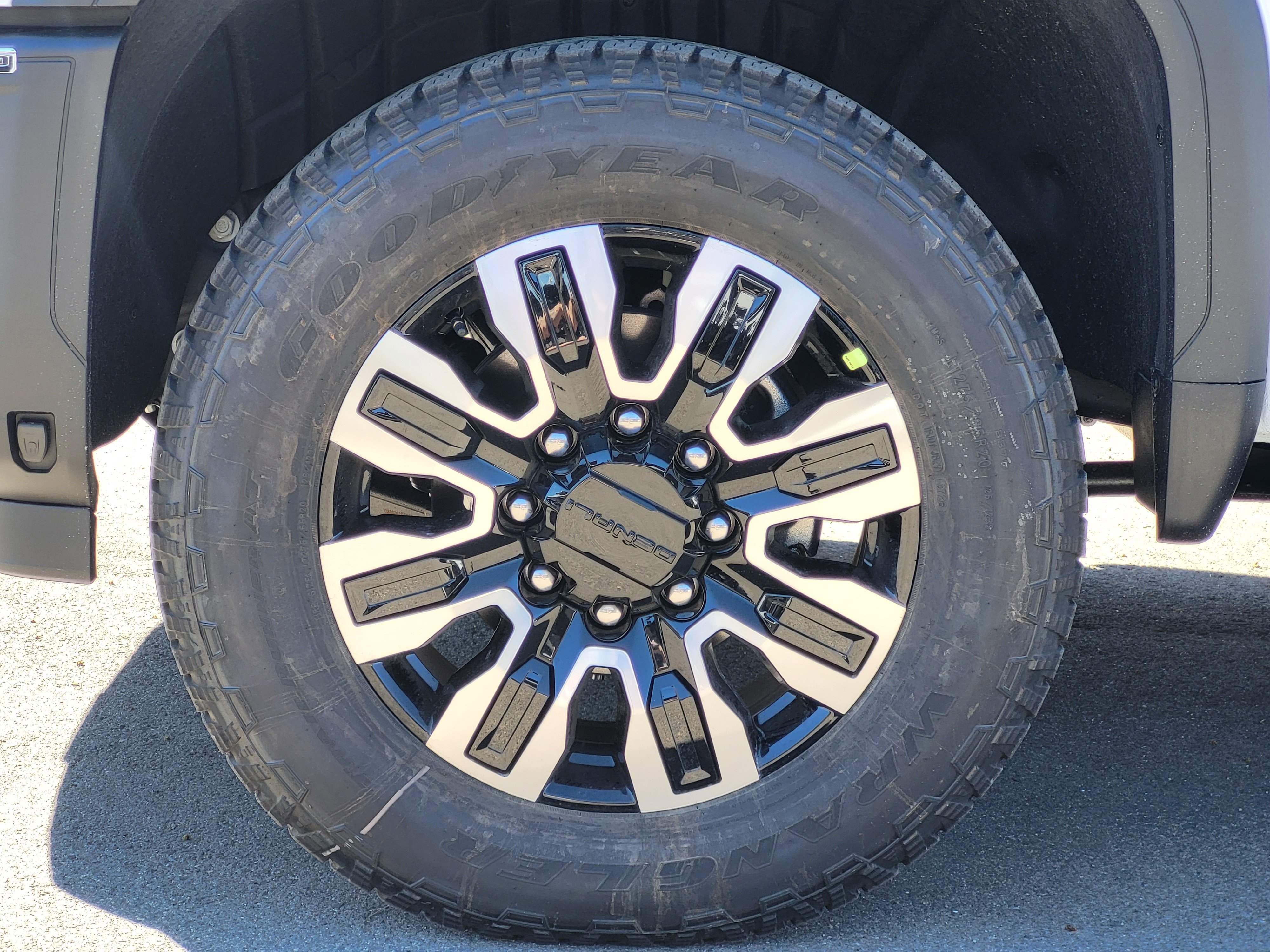 New 2026 GMC Sierra 2500 Denali Ultimate image 10