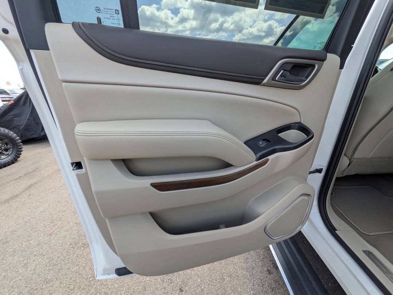 Used 2019 GMC Yukon XL Denali w/ Denali Ultimate Package AWD/4WD image 25
