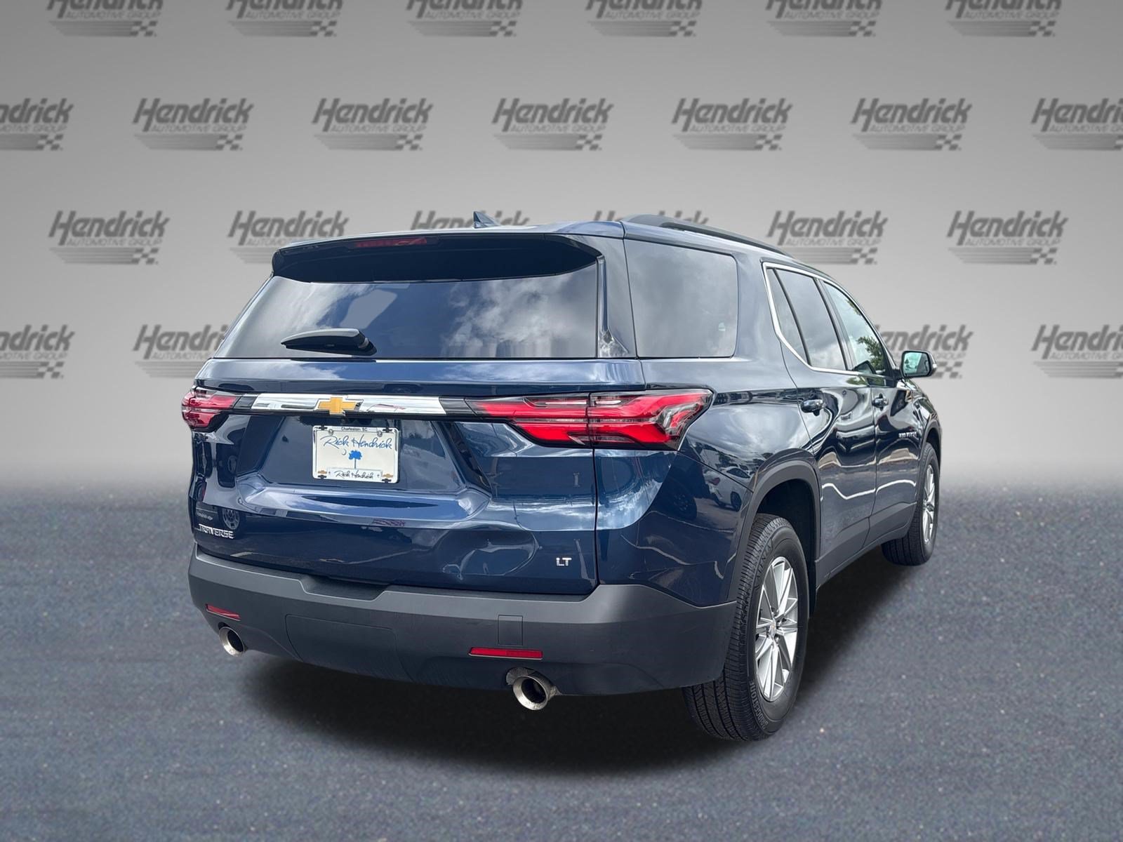 Used 2023 Chevrolet Traverse LT FWD image 10