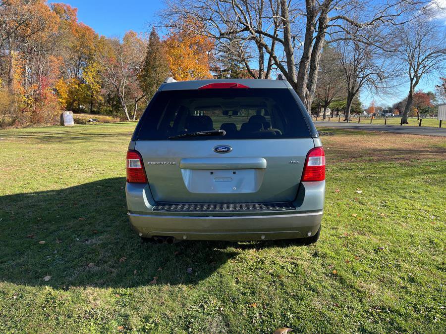 Used 2006 Ford Freestyle SEL image 16