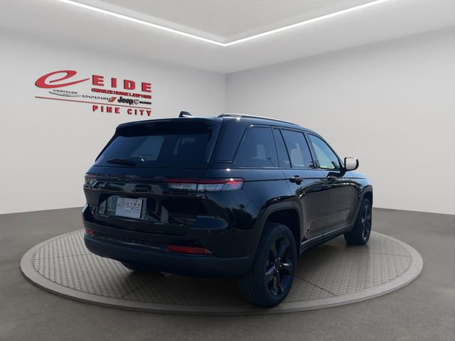 New 2025 Jeep Grand Cherokee Limited image 5