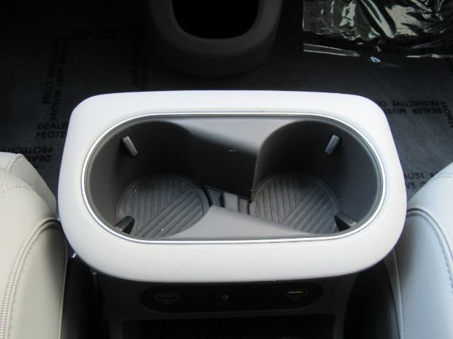 Used 2023 Hyundai Ioniq 5 Limited image 56