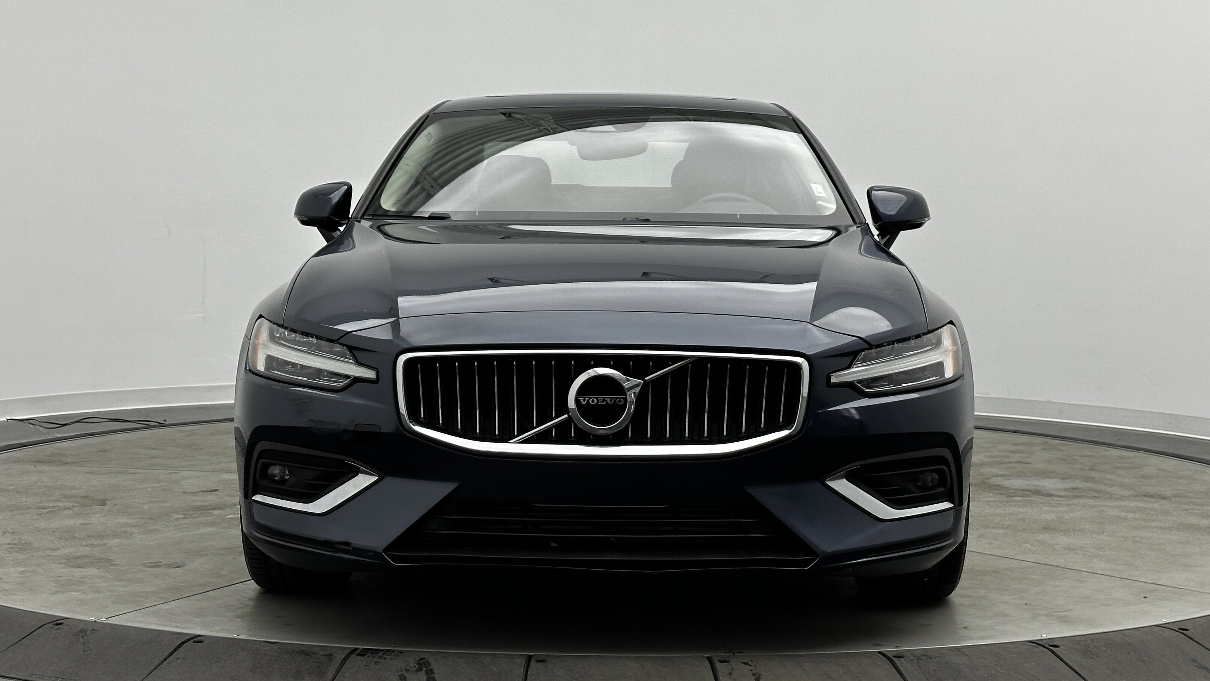Used 2020 Volvo S60 T6 Inscription w/ Protection Package Premier image 2