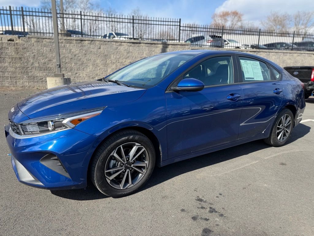 Used 2023 Kia Forte LXS image 8