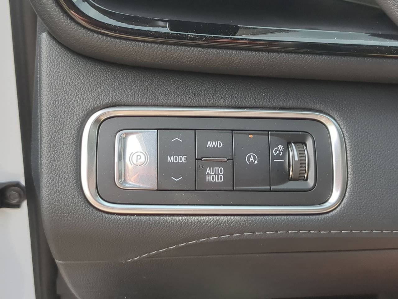 New 2026 Buick Enclave Avenir w/ Super Cruise Package AWD/4WD image 18