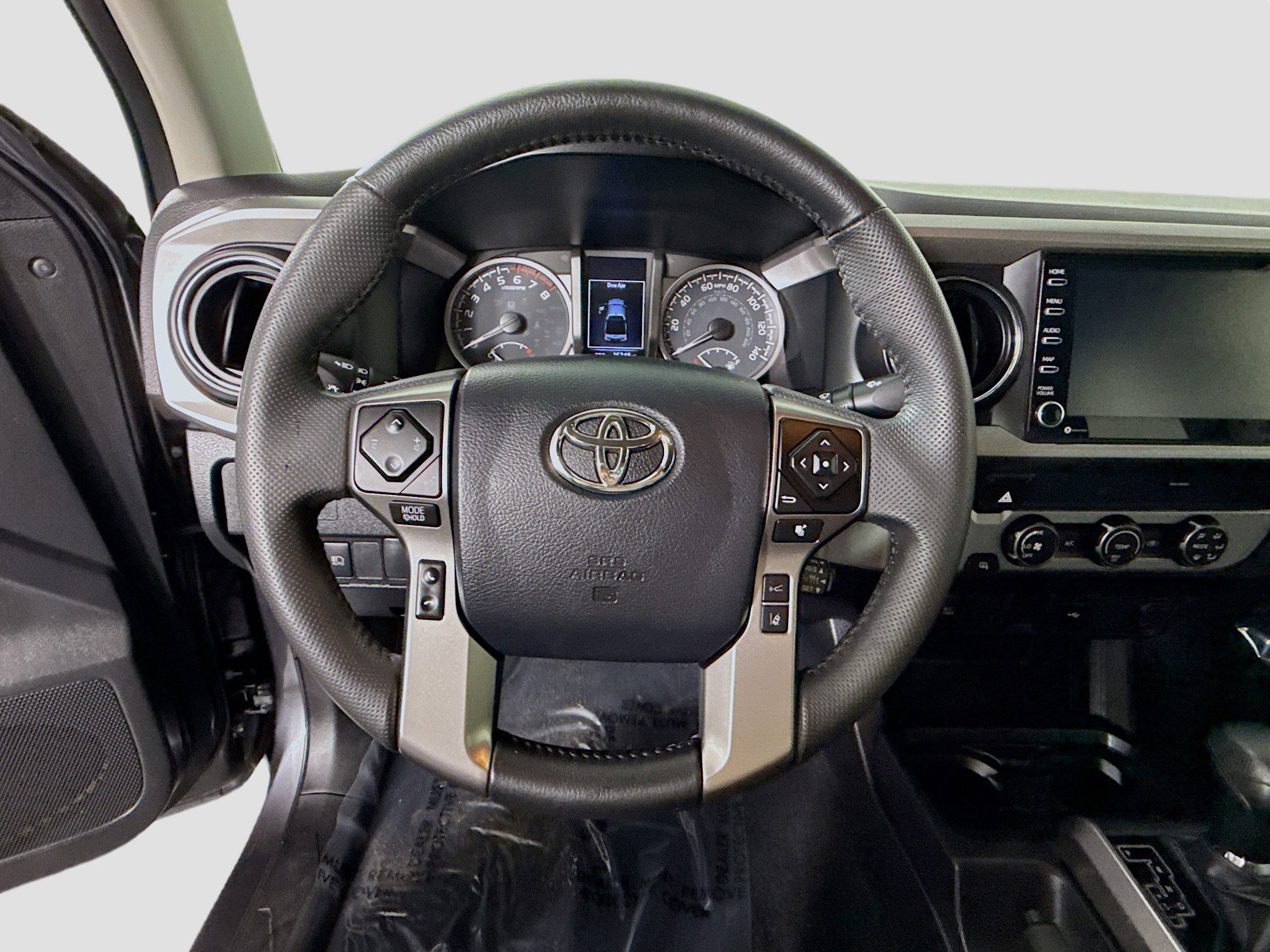 Used 2023 Toyota Tacoma SR image 13