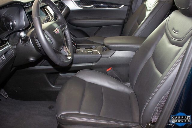 Used 2025 Cadillac XT6 Premium Luxury image 23