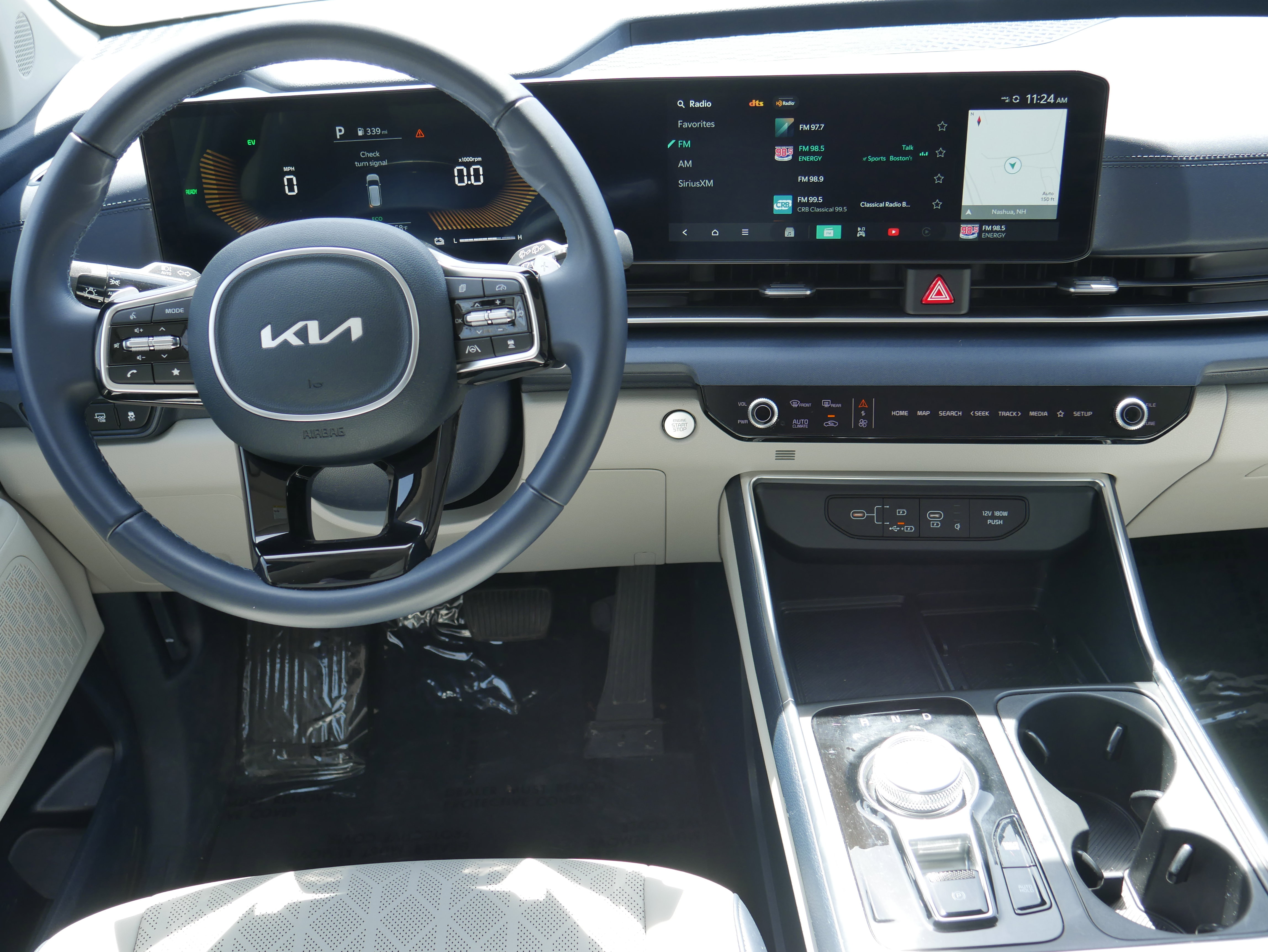 Certified 2025 Kia Carnival EX image 17