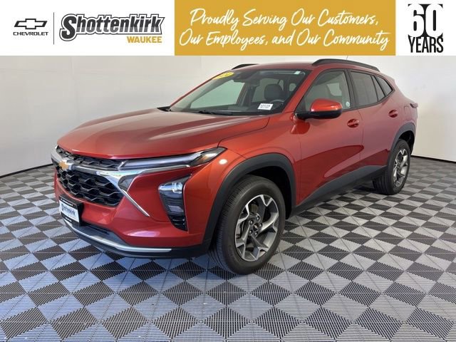 Used 2024 Chevrolet Trax LT w/ Driver Confidence Package FWD image 1