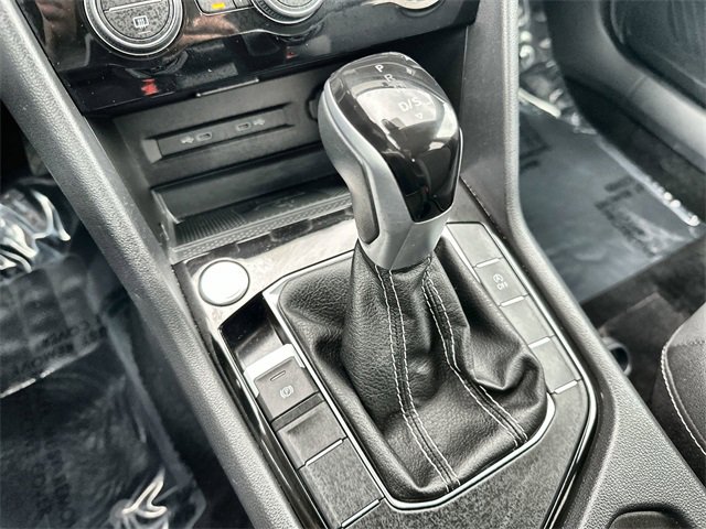 Used 2024 Volkswagen Taos SE image 23