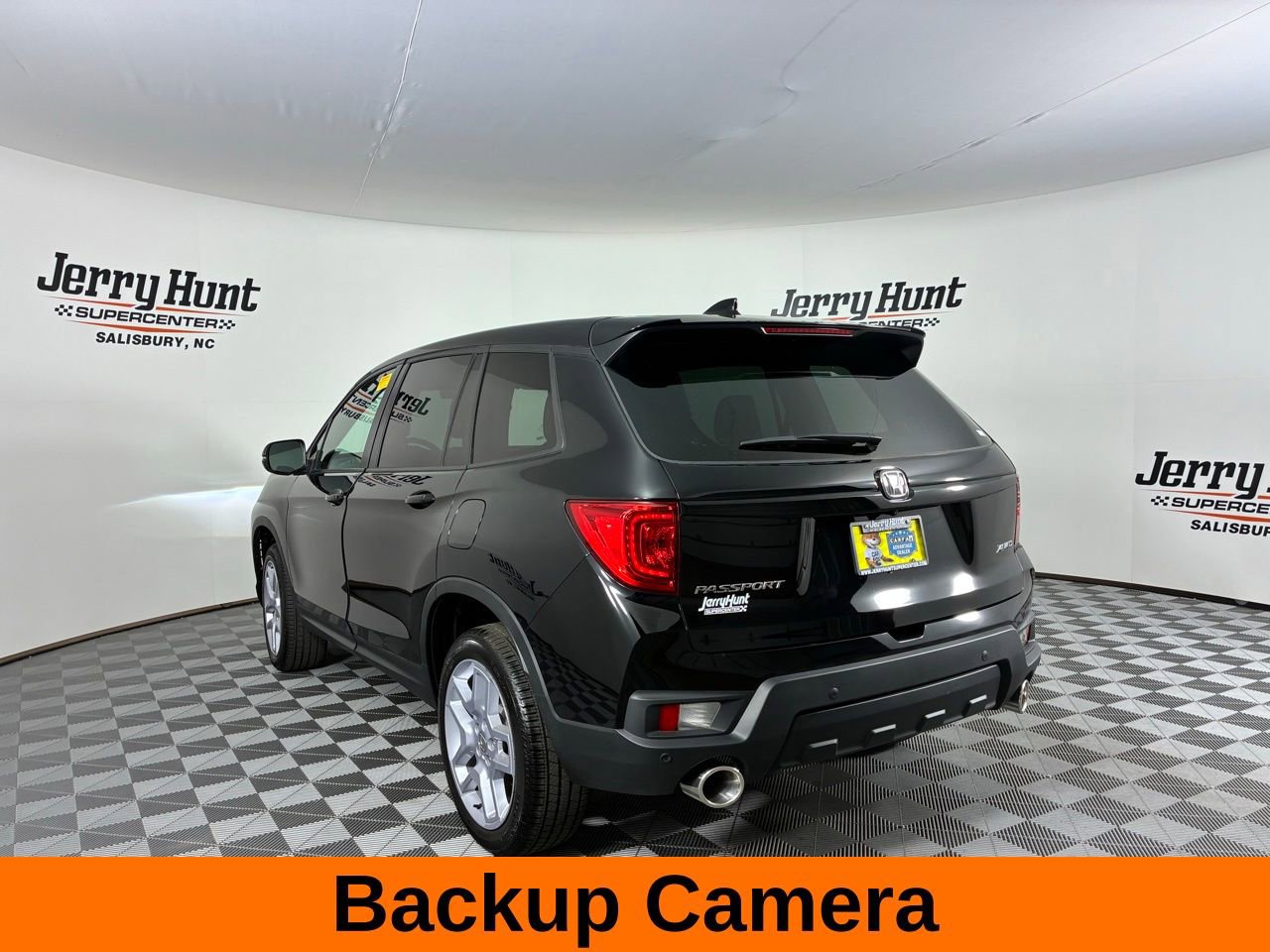 Used 2025 Honda Passport EX-L image 9