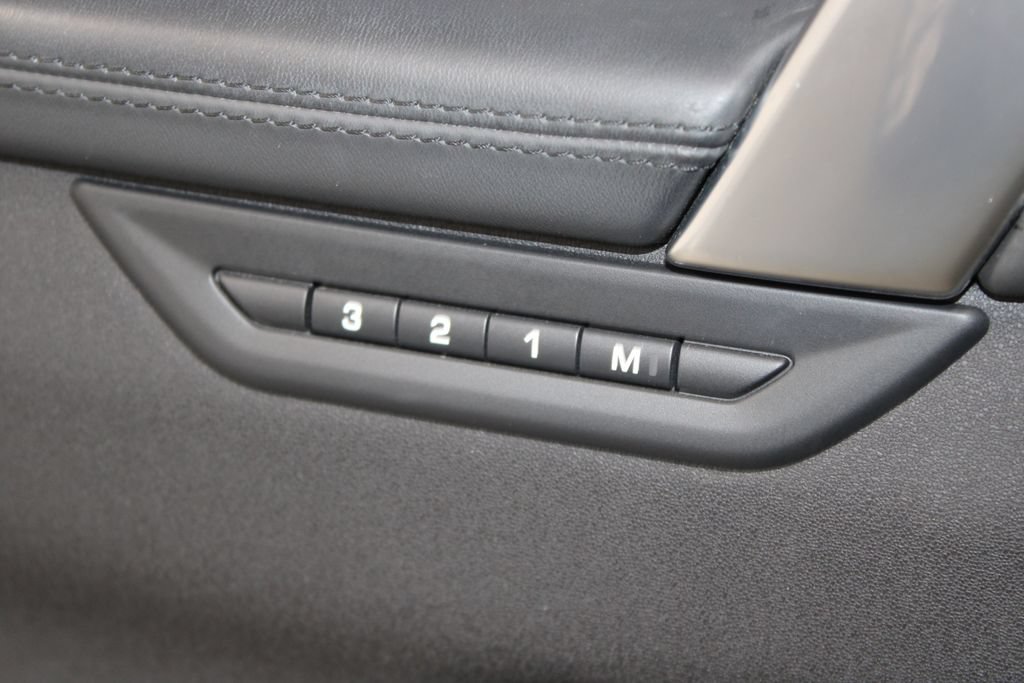 Used 2021 Land Rover Discovery Sport SE AWD/4WD image 40