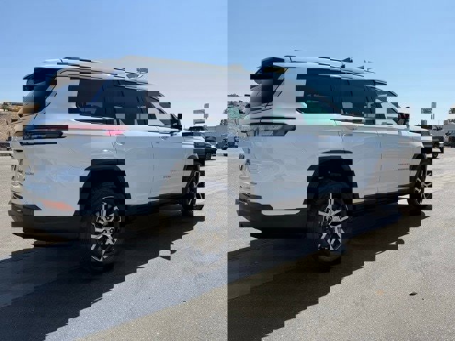 New 2025 Jeep Grand Cherokee L Limited w/ Luxury Tech Group II image 6