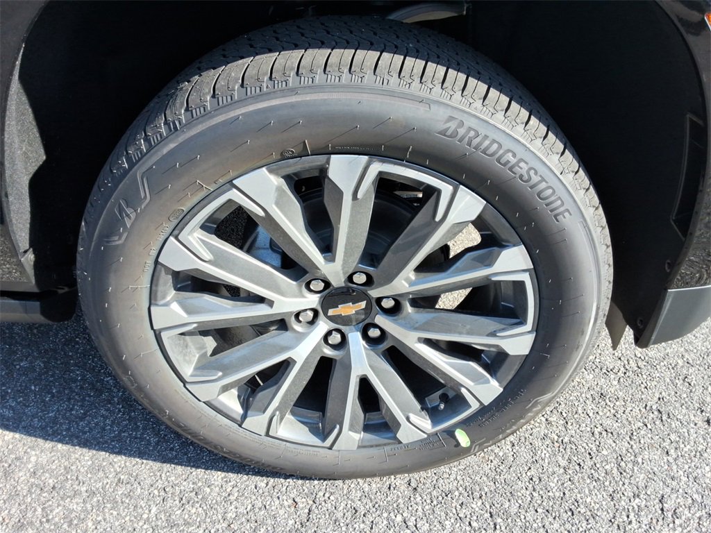 New 2026 Chevrolet Suburban High Country image 12