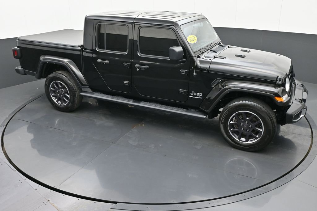 Used 2023 Jeep Gladiator Overland image 30