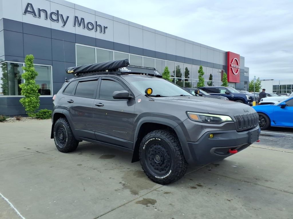 Used 2020 Jeep Cherokee Trailhawk w/ Comfort/Convenience Group AWD/4WD image 1