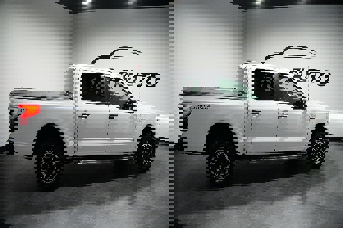 Used 2022 Ford F150 Lightning Pro image 37