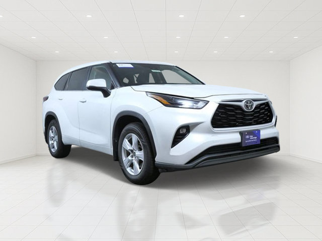 Used 2024 Toyota Highlander LE