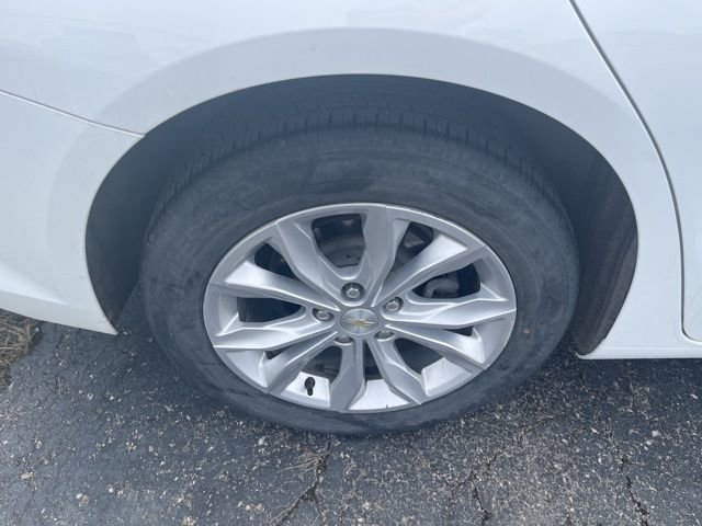 Used 2020 Chevrolet Malibu LT w/ Fleet LT Safety Plus Package image 9