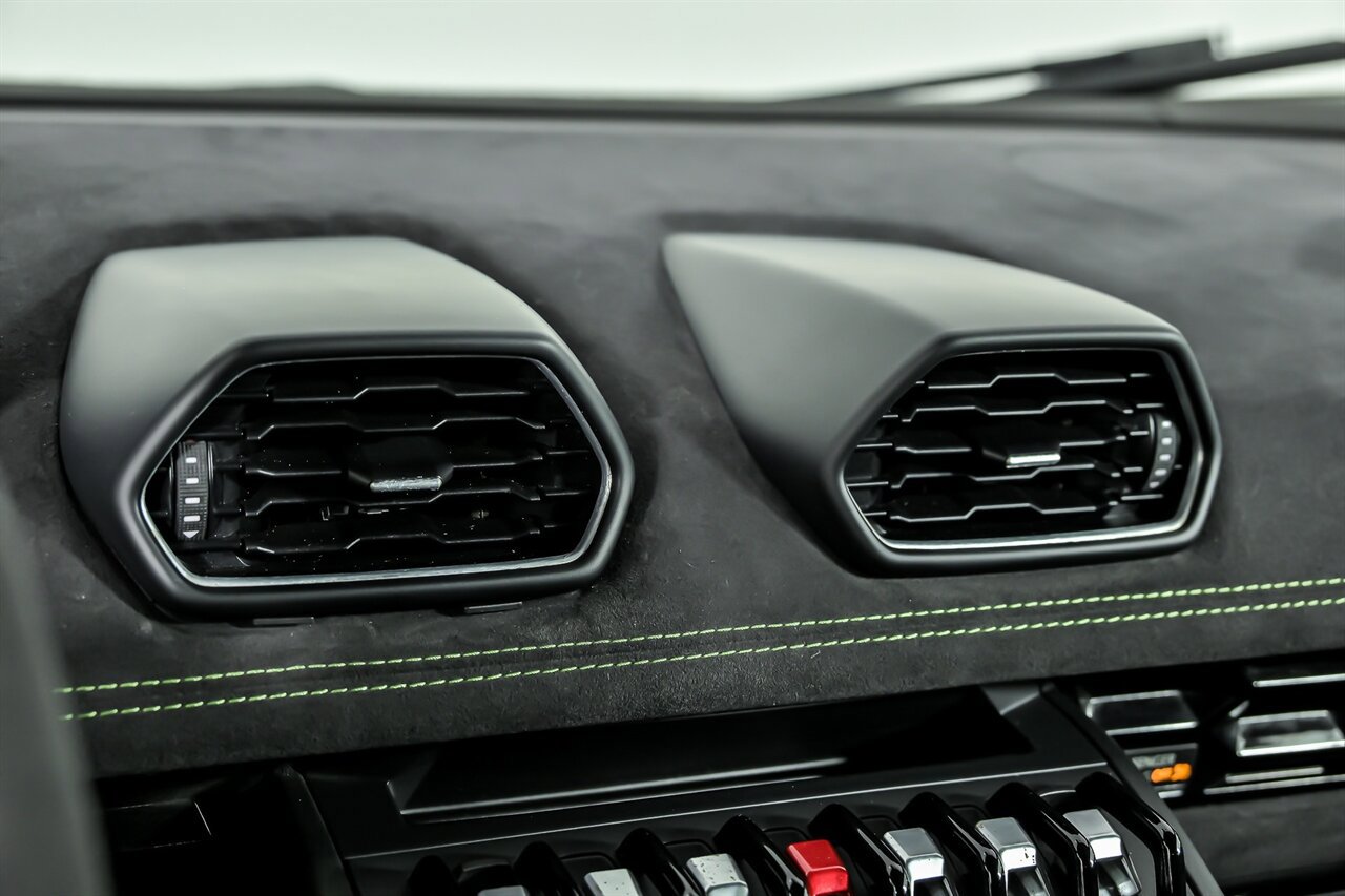 Used 2022 Lamborghini Huracan EVO RWD image 26