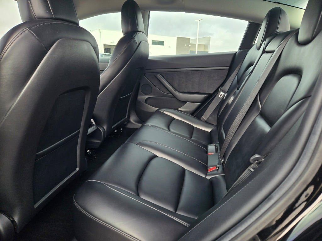 Used 2021 Tesla Model 3 Long Range image 15