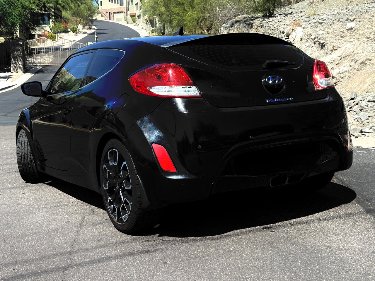 Used 2016 Hyundai Veloster w/ Option Group 02 image 3