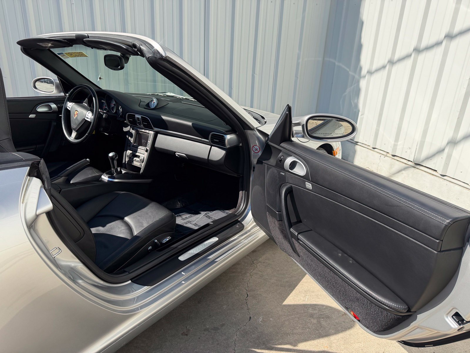 Used 2005 Porsche 911 Carrera S RWD image 10