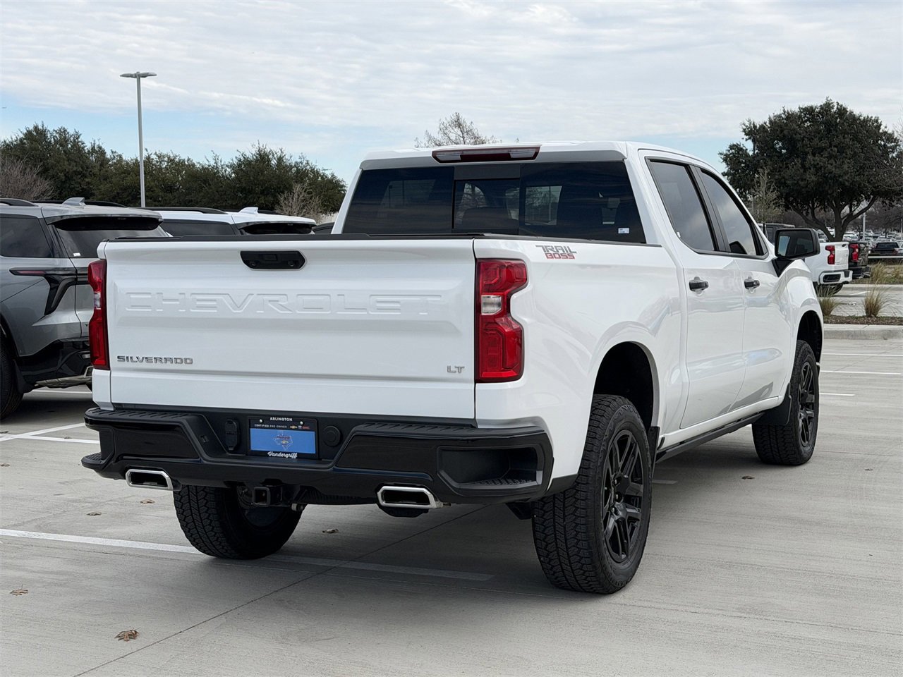 Used 2024 Chevrolet Silverado 1500 LT Trail Boss w/ Convenience Package II image 4