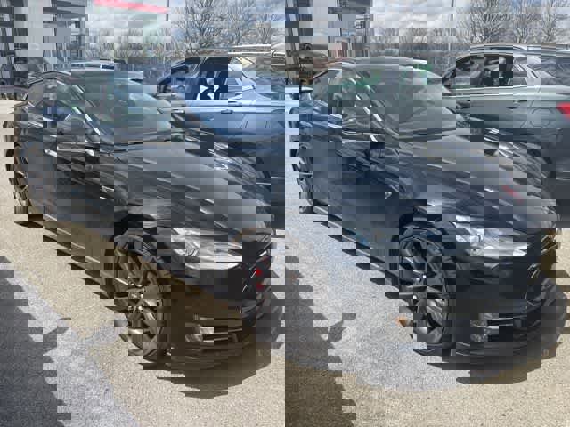 Used 2015 Tesla Model S P85D image 2