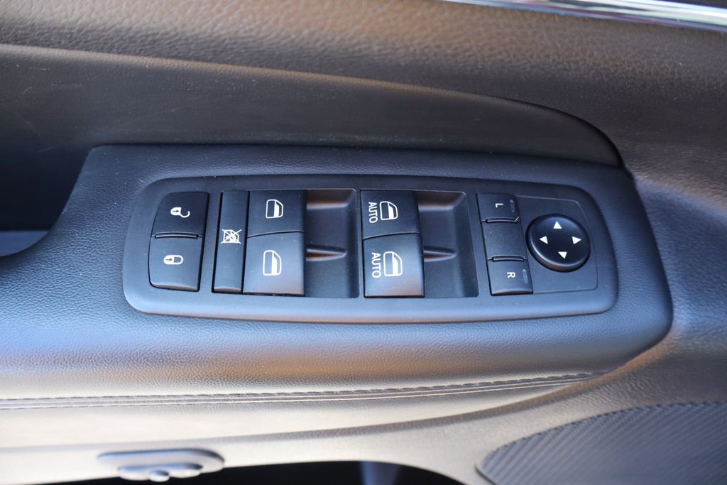 Used 2021 Jeep Grand Cherokee Limited AWD/4WD image 26
