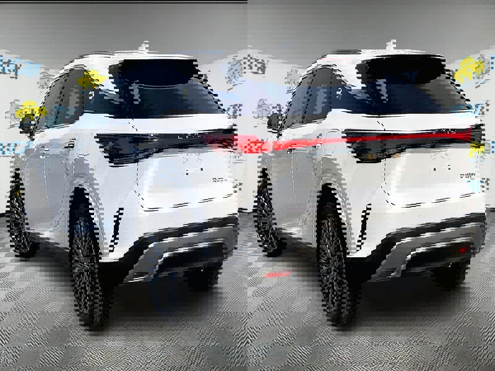 Used 2025 Lexus RX 450h Luxury w/ Convenience Package image 4