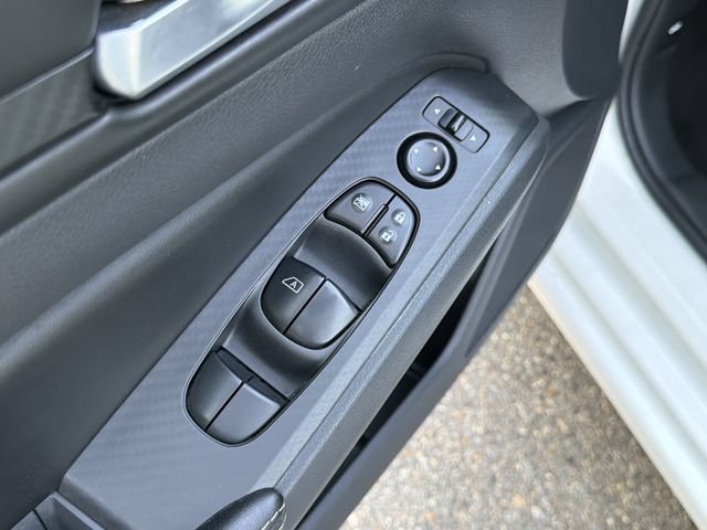 Used 2025 Nissan Altima 2.5 SV FWD image 22