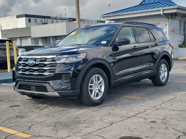 Used 2026 Ford Explorer Active image 2