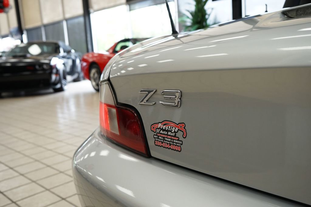 Used 2001 BMW Z3 3.0i RWD image 15
