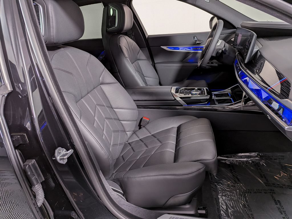 Used 2026 BMW i7 xDrive60 AWD/4WD image 36