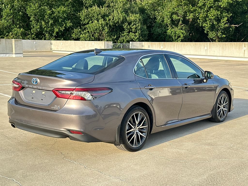 Used 2023 Toyota Camry XLE w/ Cold Weather Package FWD image 4
