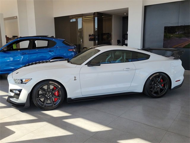 Used 2020 Ford Mustang Shelby GT500 w/ Carbon Fiber Track Pack image 2