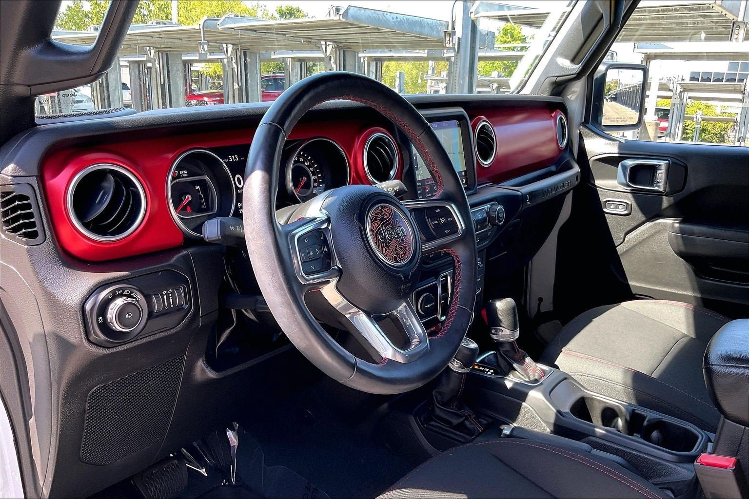 Used 2022 Jeep Wrangler Unlimited Rubicon AWD/4WD image 9