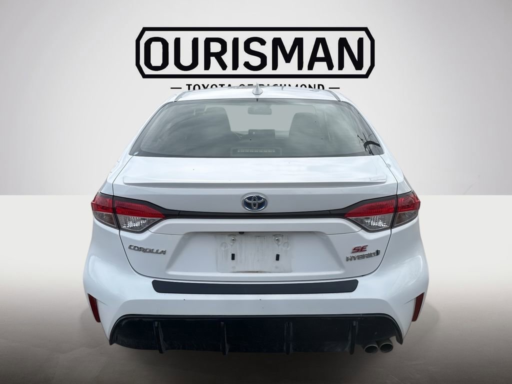 Used 2024 Toyota Corolla SE w/ SE Package image 6