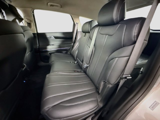 Used 2026 Genesis GV80 2.5T RWD image 24