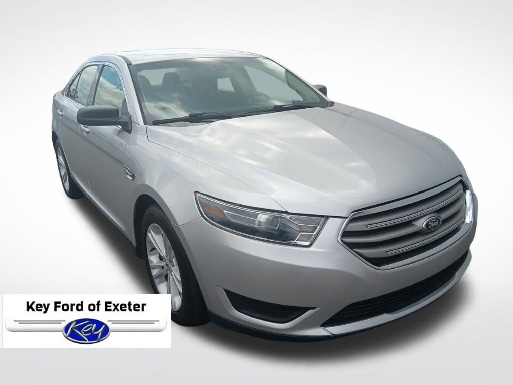 Used 2016 Ford Taurus SE image 2