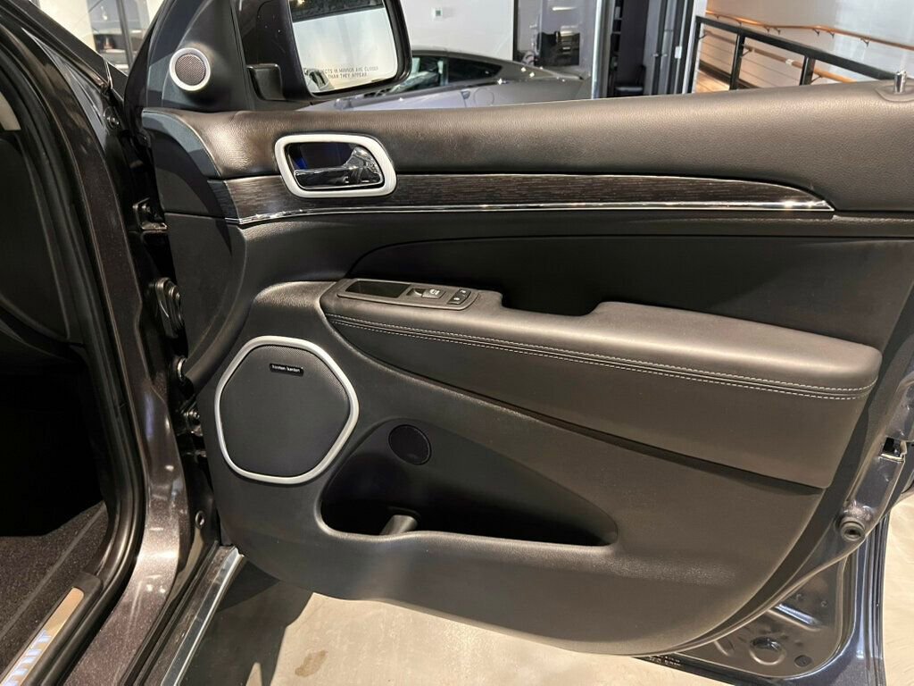 Used 2021 Jeep Grand Cherokee Summit w/ Platinum Series Group image 30