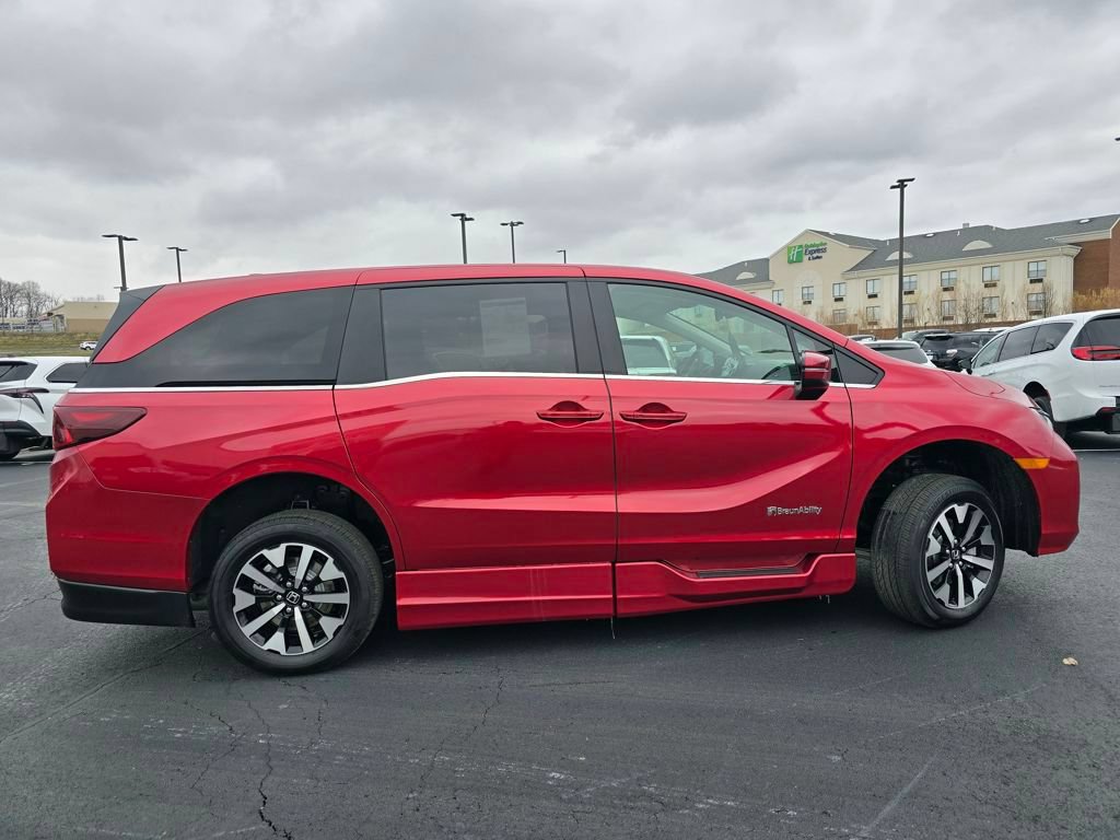 Used 2026 Honda Odyssey EX-L image 9