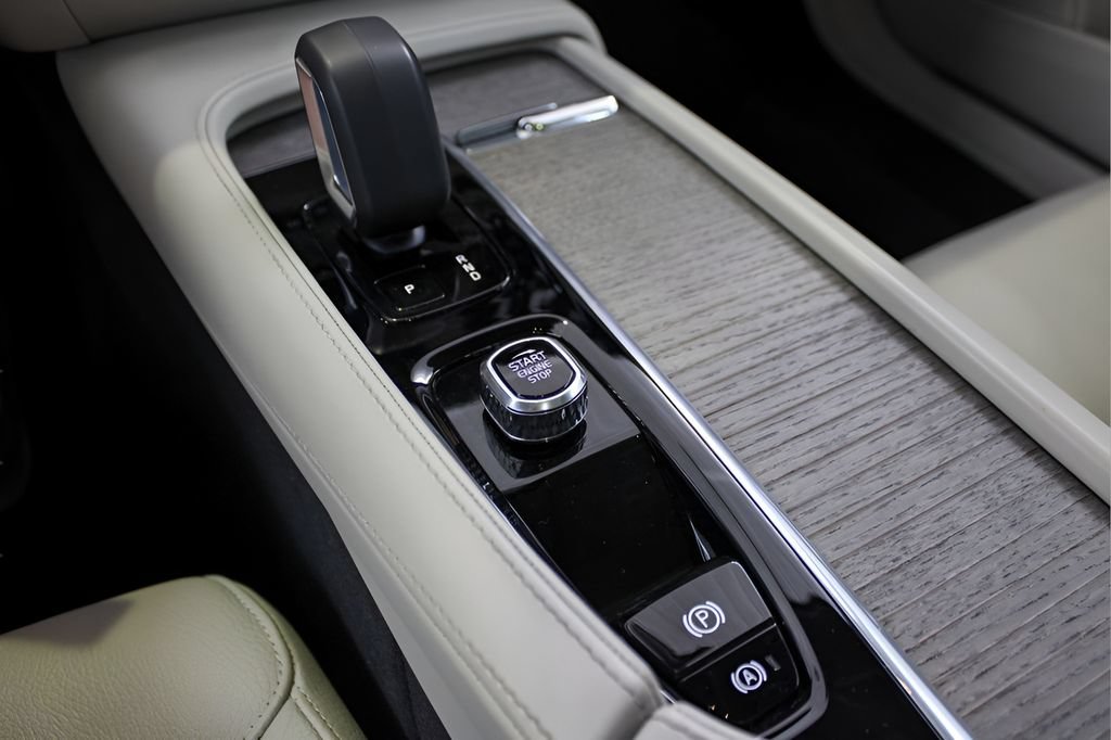 Certified 2023 Volvo S90 B6 Plus w/ Protection Package Premier AWD/4WD image 38
