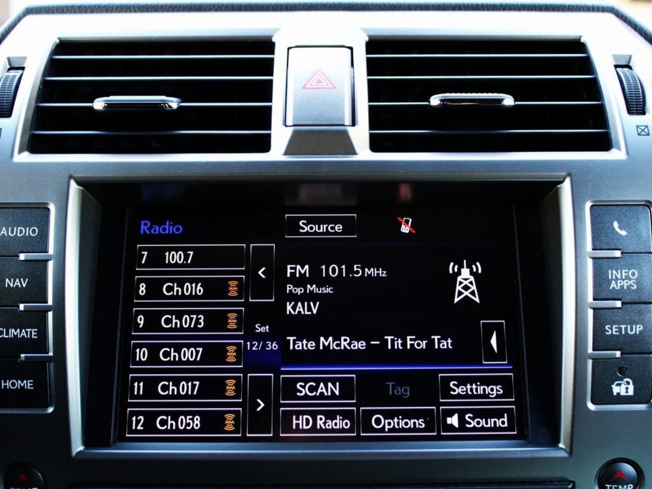 Used 2020 Lexus GX 460 Premium w/ Premium Package image 25