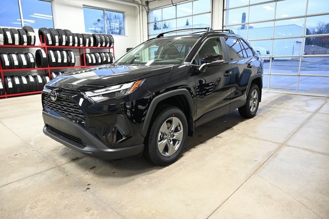 New 2025 Toyota RAV4 XLE image 7