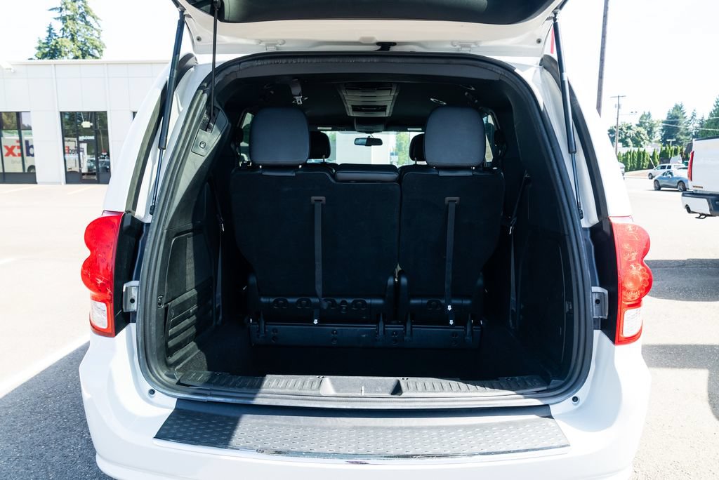 Used 2017 Dodge Grand Caravan GT FWD image 7