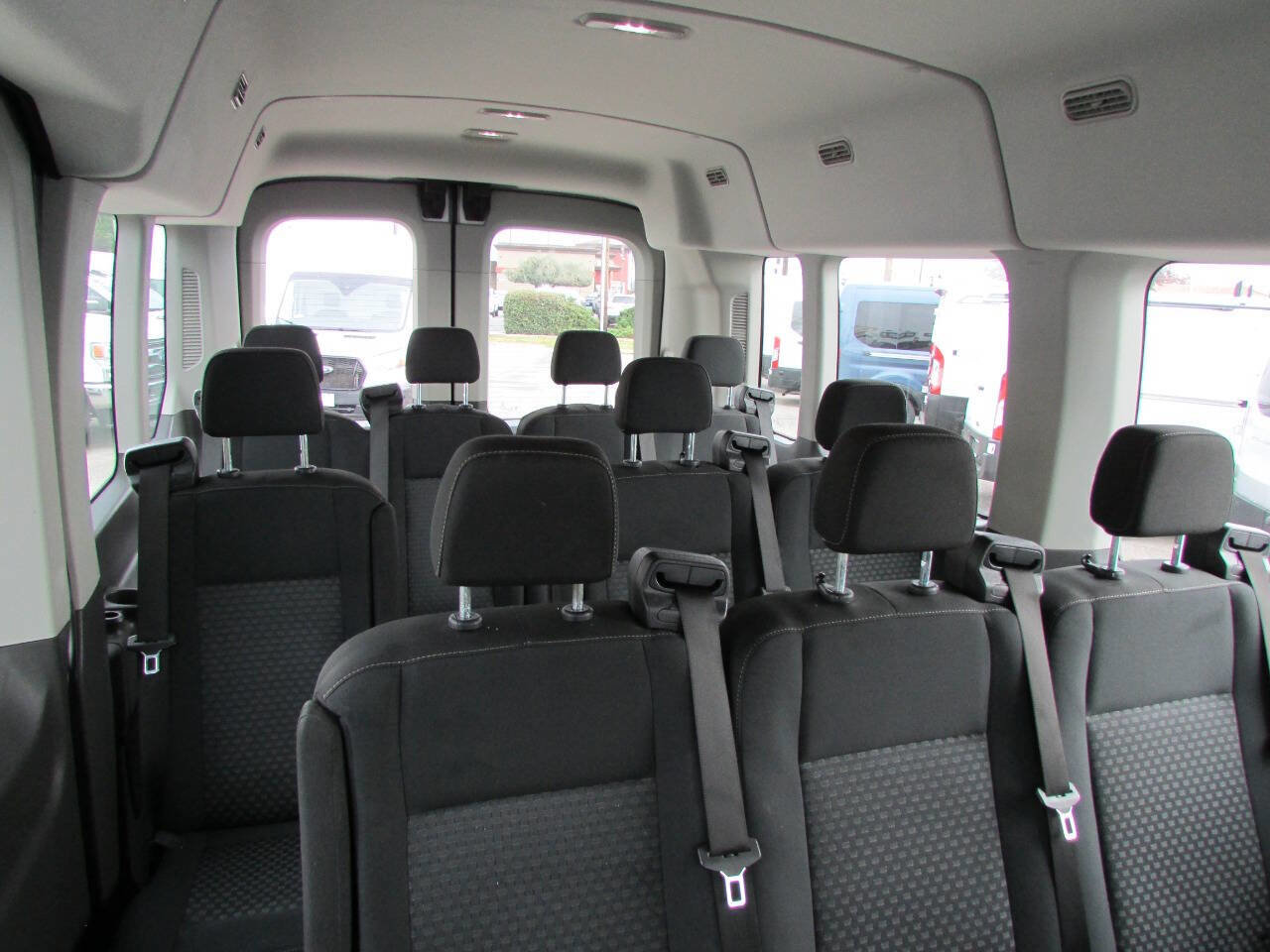 Used 2022 Ford Transit 350 XLT image 25