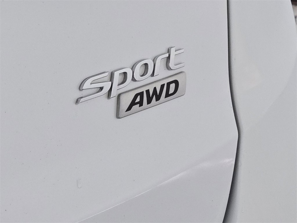 Used 2017 Hyundai Santa Fe Sport image 8